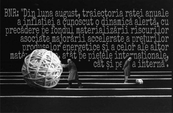 Text suprapus unei fotografii a lui Gilbert Garcin (1929 - 2020) Text suprapus unei fotografii a lui Gilbert Garcin (1929 - 2020)